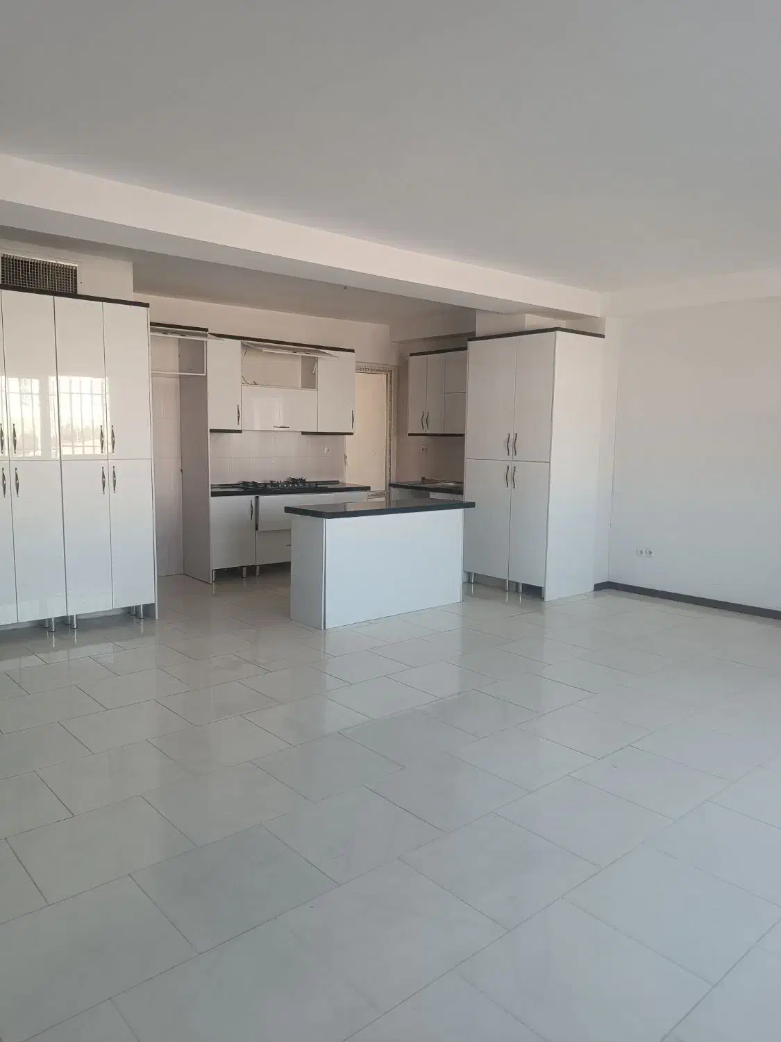 اجاره آپارتمان فاز ۸. تراس بزرگ طبقه اول|اجارهٔ آپارتمان|پردیس, فاز ۸|دیوار