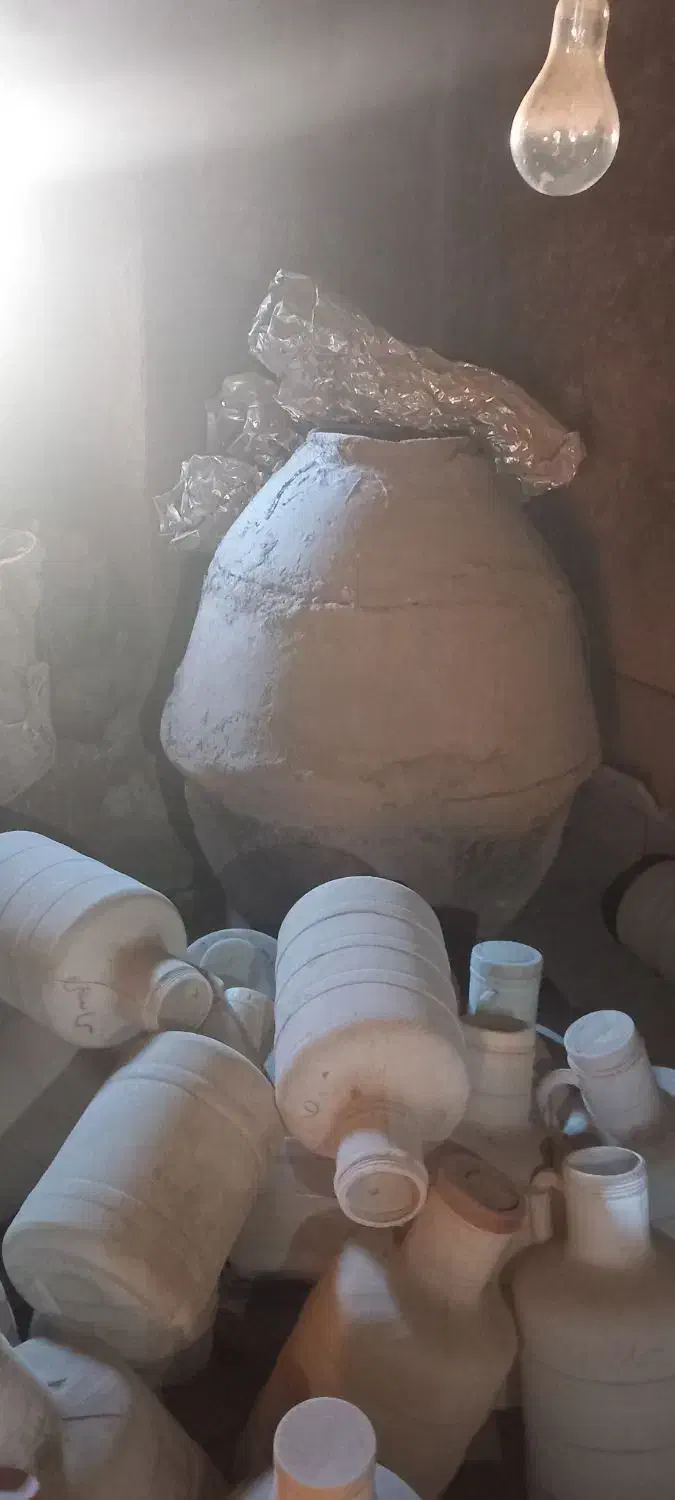 کندو قدیمی آرد یاگندم|کلکسیون اشیاء عتیقه|نیشابور, خیام|دیوار