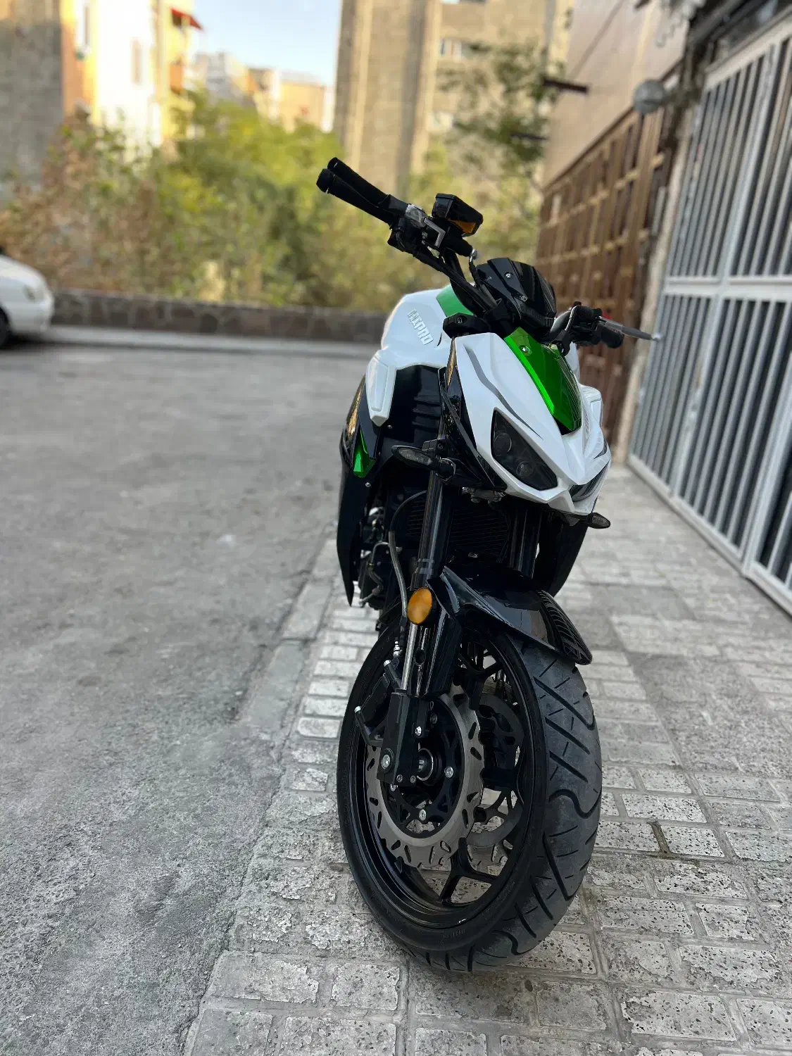 طرح z1000 های پرو|موتورسیکلت|مشهد, رضاشهر|دیوار