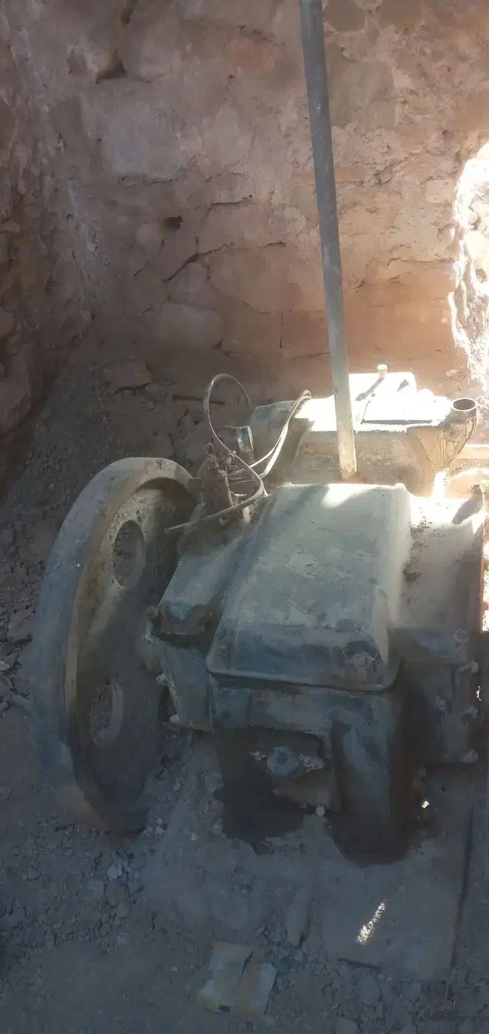 موتوربرق بلاکستان انگلیسی|ماشینآلات صنعتی|دیشموک, |دیوار