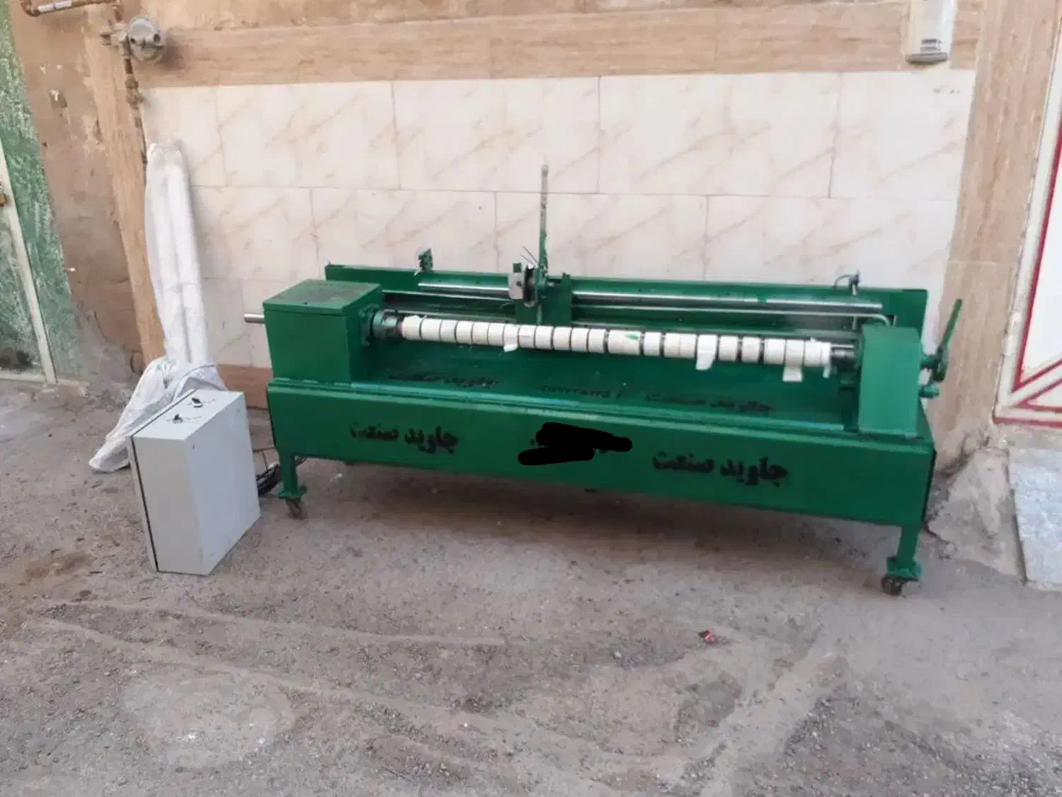 دستگاه برش رول شبرنگ و چسب پنج سانتی|ماشین‌آلات صنعتی|قم, آزادگان|دیوار