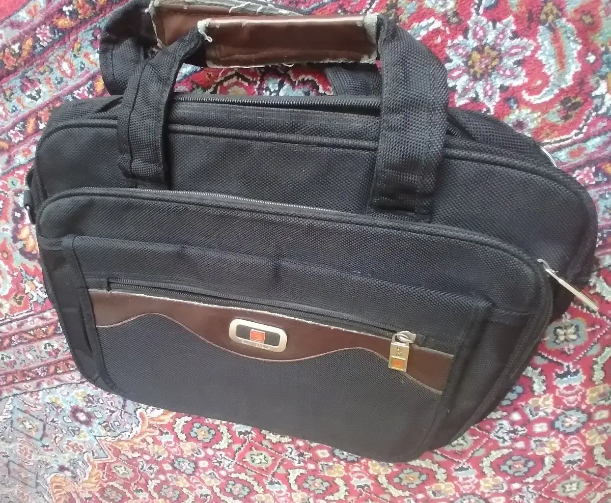 کیف اداری دانشجویی ۶ زیپه|کیف، کفش، کمربند|تبریز, |دیوار