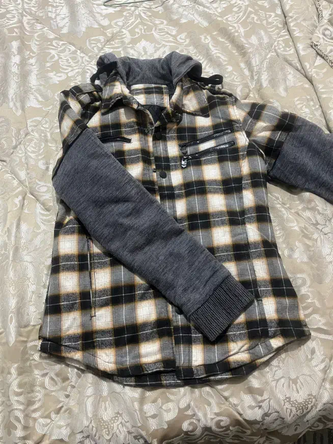 سوئیشرت چارخونه|لباس|تهران, وردآورد|دیوار