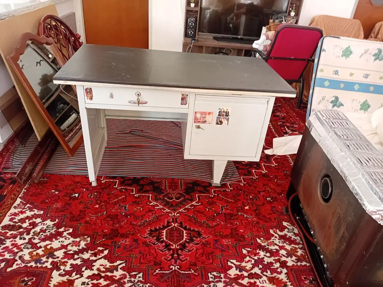 میز  فلزی|میز تحریر و کامپیوتر|خسروشاه, |دیوار