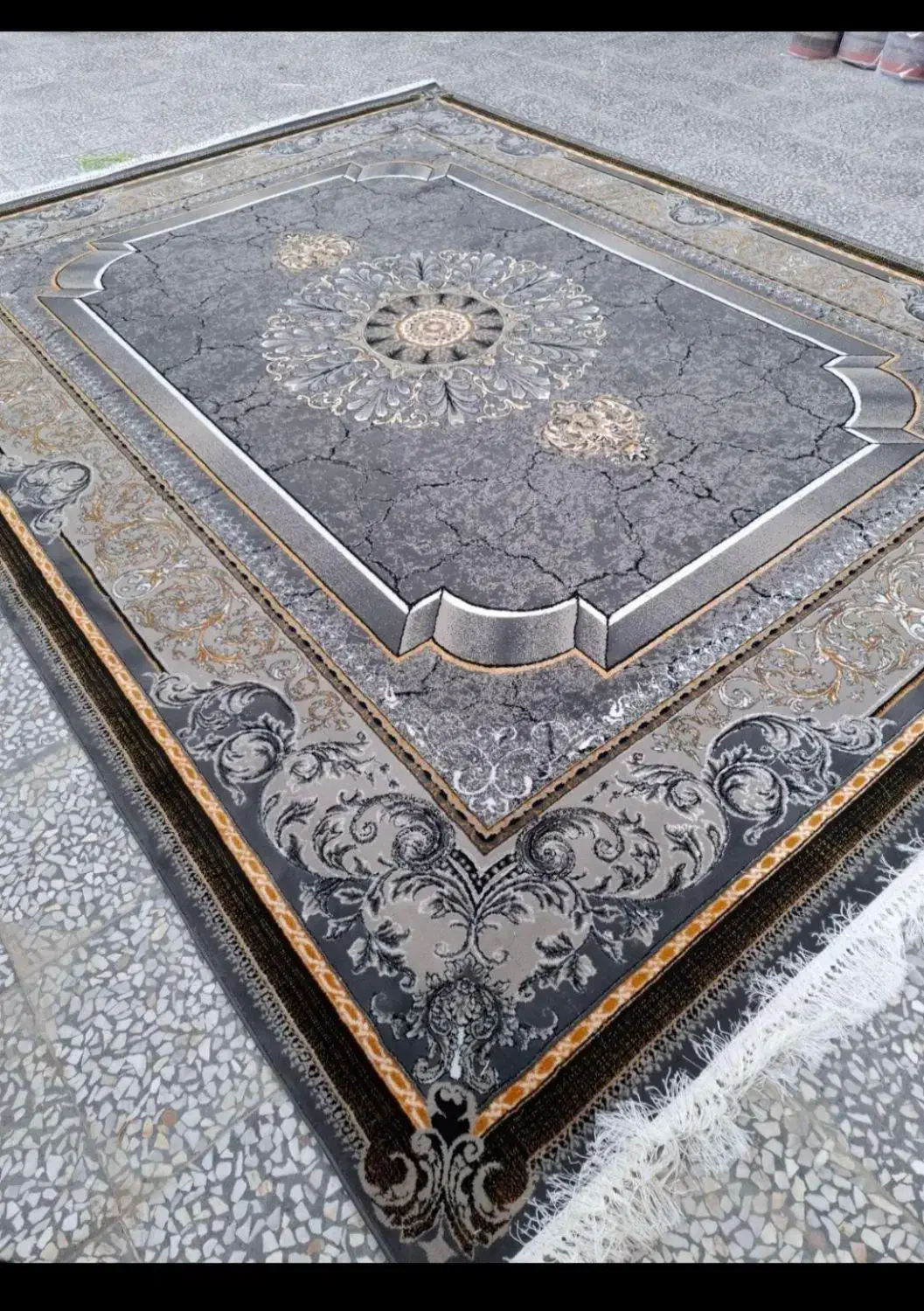 فرش ترلان|فرش|رباط‌کریم, آدران|دیوار