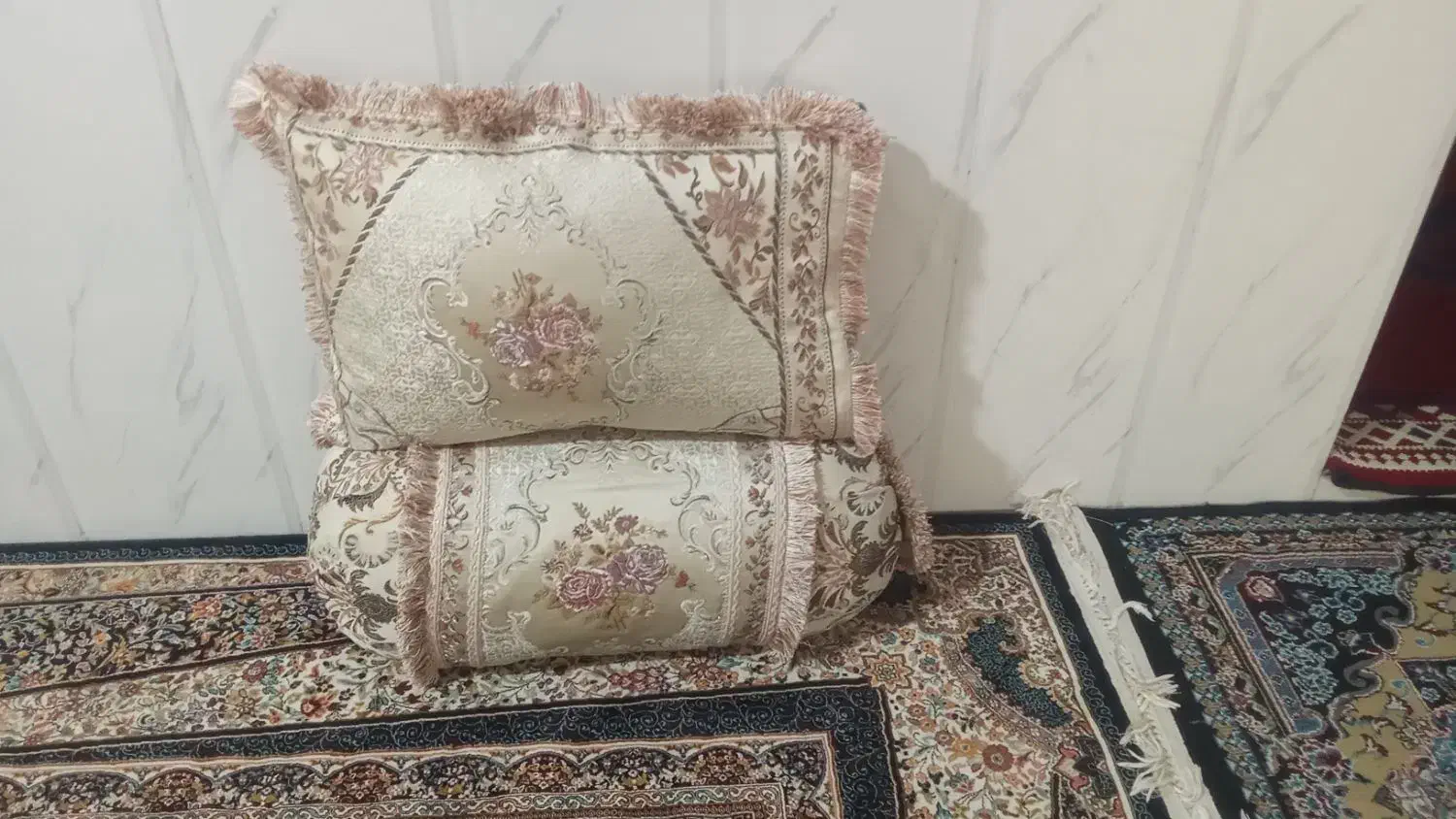 12عددروپشتی و12عددروبالشتی|رختخواب، بالش، پتو|دهدشت, |دیوار