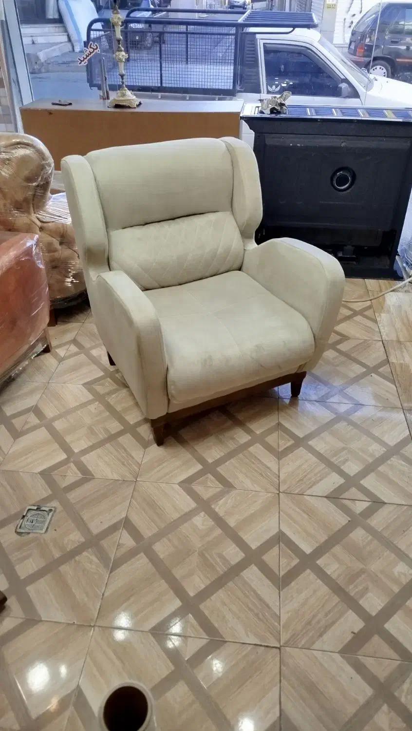 مبل راحتی ۷ نفره سالم در حد نو|مبلمان خانگی و میز عسلی|کرج, شهرک نهال و بذر|دیوار