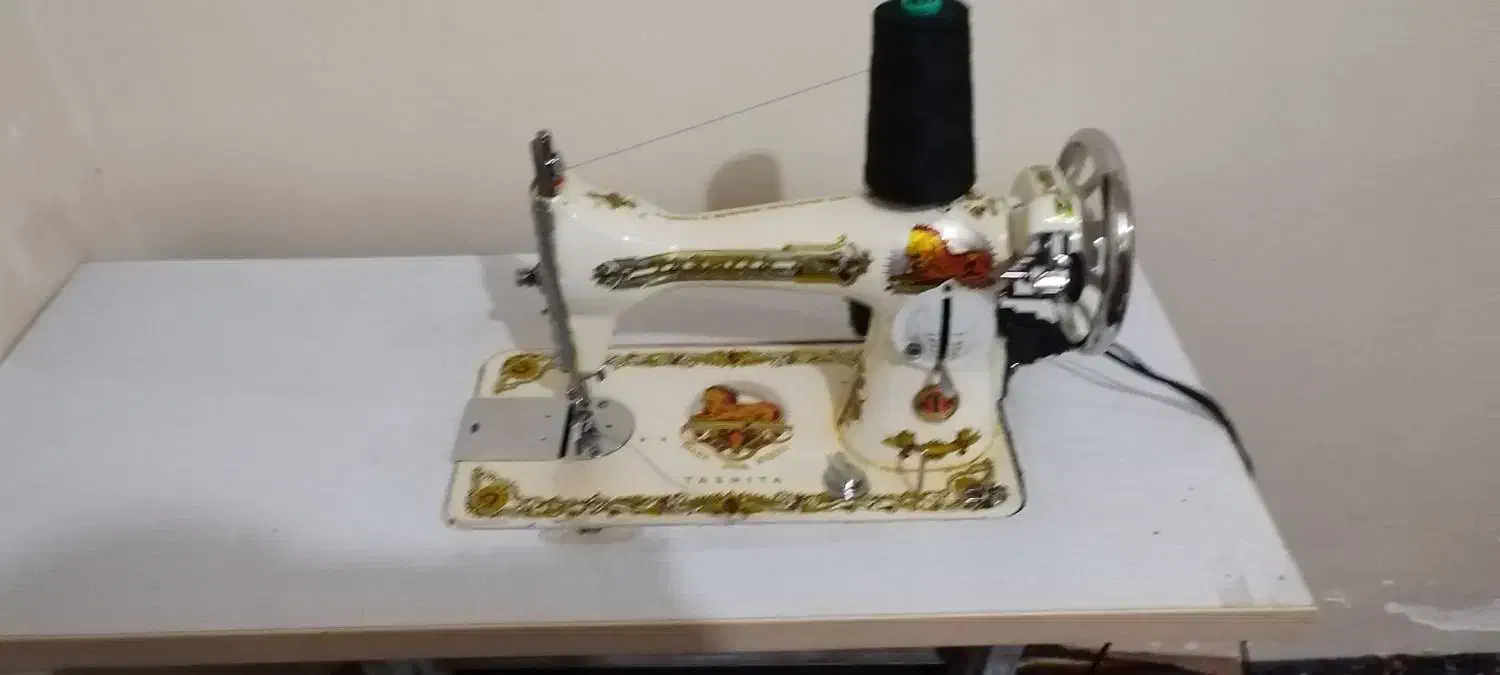 چرخ خیاطی شیر نشان سفید|چرخ خیاطی و ریسندگی|تبریز, |دیوار