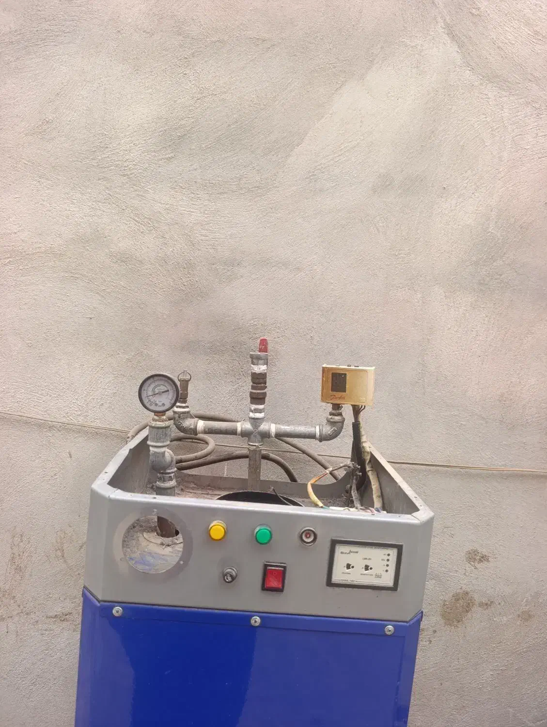 دیگ بخار ۱۲۰ لیتر استفاده شده مارک رویال|ماشین‌آلات صنعتی|قرچک, پویینک|دیوار