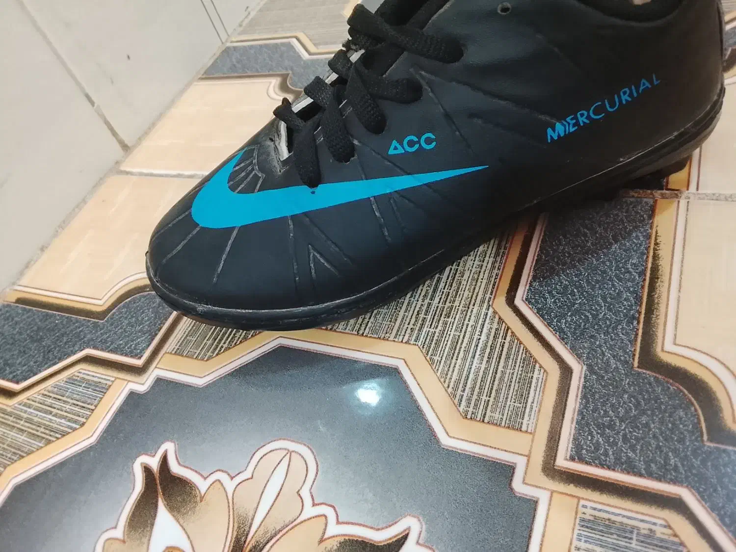 کفش فوتبال|کفش و لباس بچه|دزفول, |دیوار