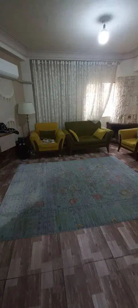 مبل ۷نفره تمیز|مبلمان خانگی و میز عسلی|رشت, ترمینال|دیوار