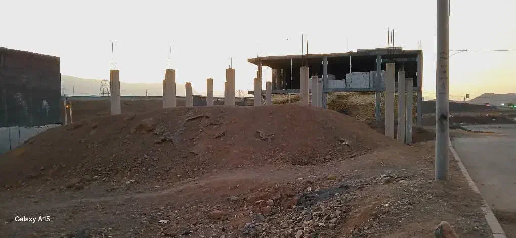 پلاک زمین  ۲۸۰ متری سه راه گاز زاینده رود لنجان|فروش زمین و ملک کلنگی|فولادشهر, مدیسه|دیوار