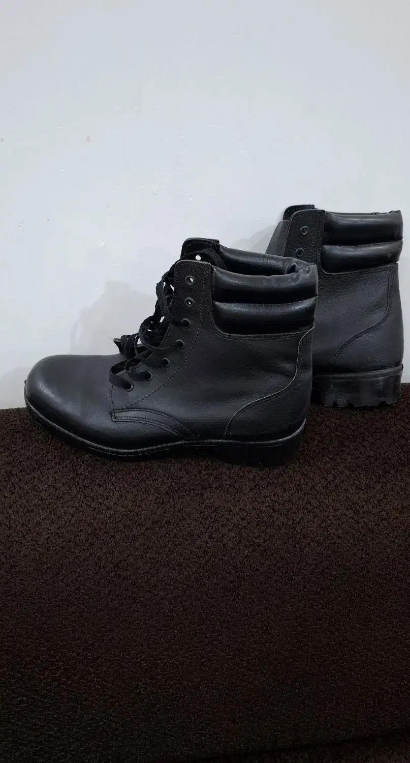 کفش|کیف، کفش، کمربند|آبدانان, |دیوار