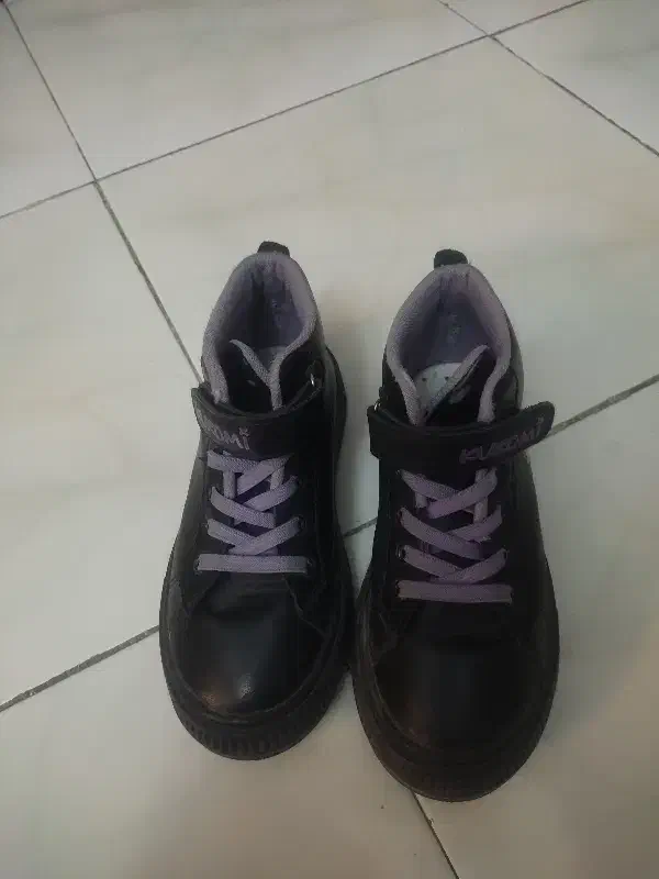 کفش دخترانه.|کفش و لباس بچه|مشهد, تربیت (صدف)|دیوار