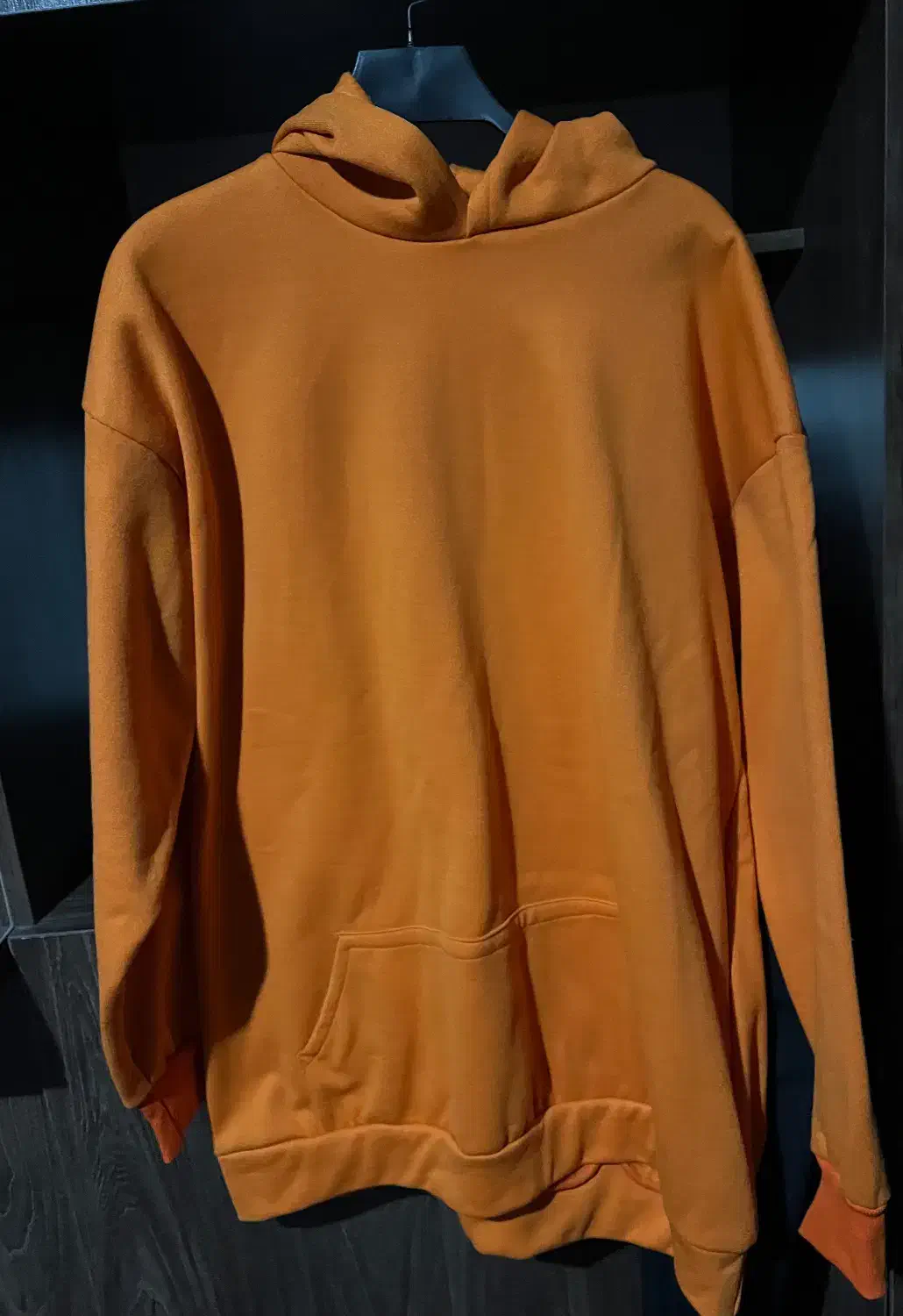 هودی بیسیک نارنجی|لباس|بندر انزلی, چهارفریضه|دیوار