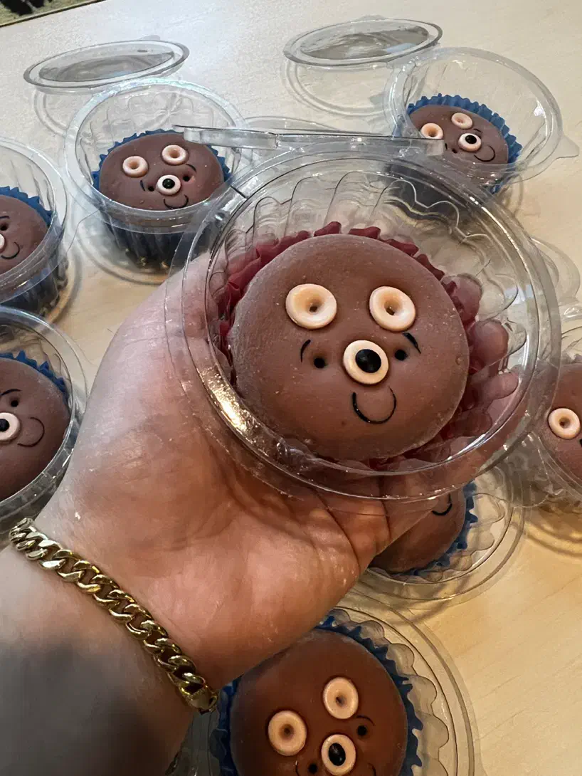 موچی و کیک لیوانی و کیک اسلایس|خدمات پذیرایی، مراسم|رشت, منظریه|دیوار