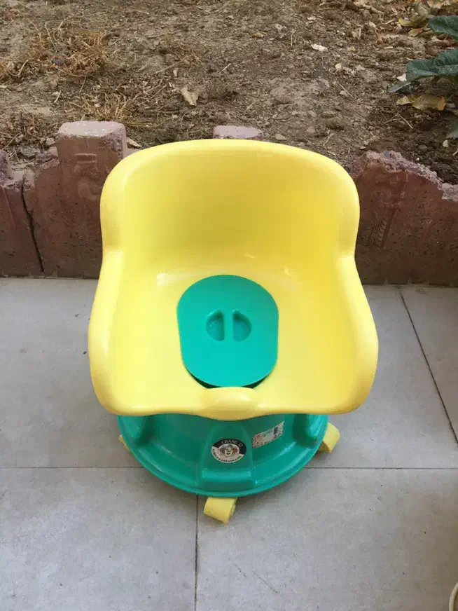 تعدادی وسایل کودک|اسباب و اثاث بچه|اراک, |دیوار