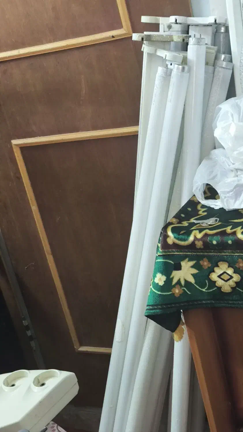 مهتابی قدیمی|لامپ و چراغ|یزد, |دیوار