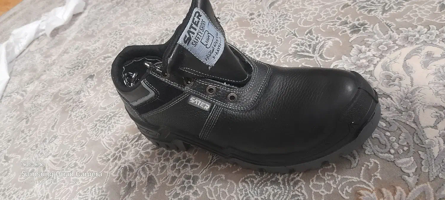 کفش کار|کیف، کفش، کمربند|گرمسار, |دیوار