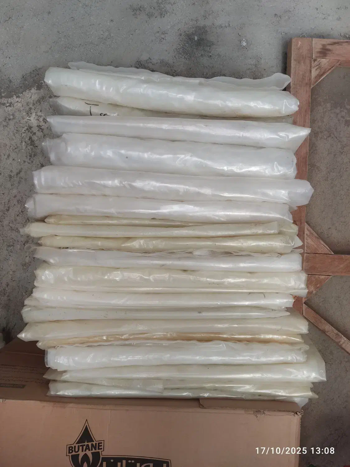 مشک دو بشکه ای سالم|ظروف نگهدارنده، پلاستیکی، یکبارمصرف|نیمروز, |دیوار