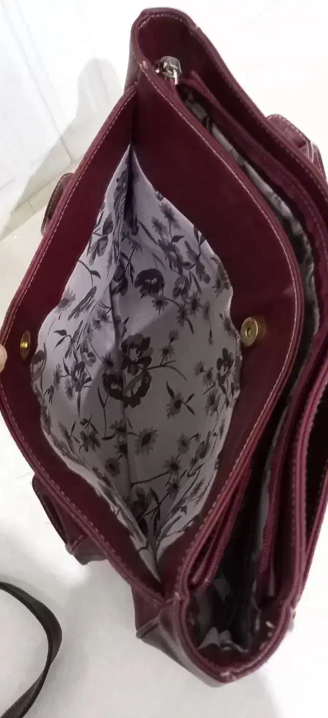 کیف|کیف، کفش، کمربند|نهاوند, |دیوار