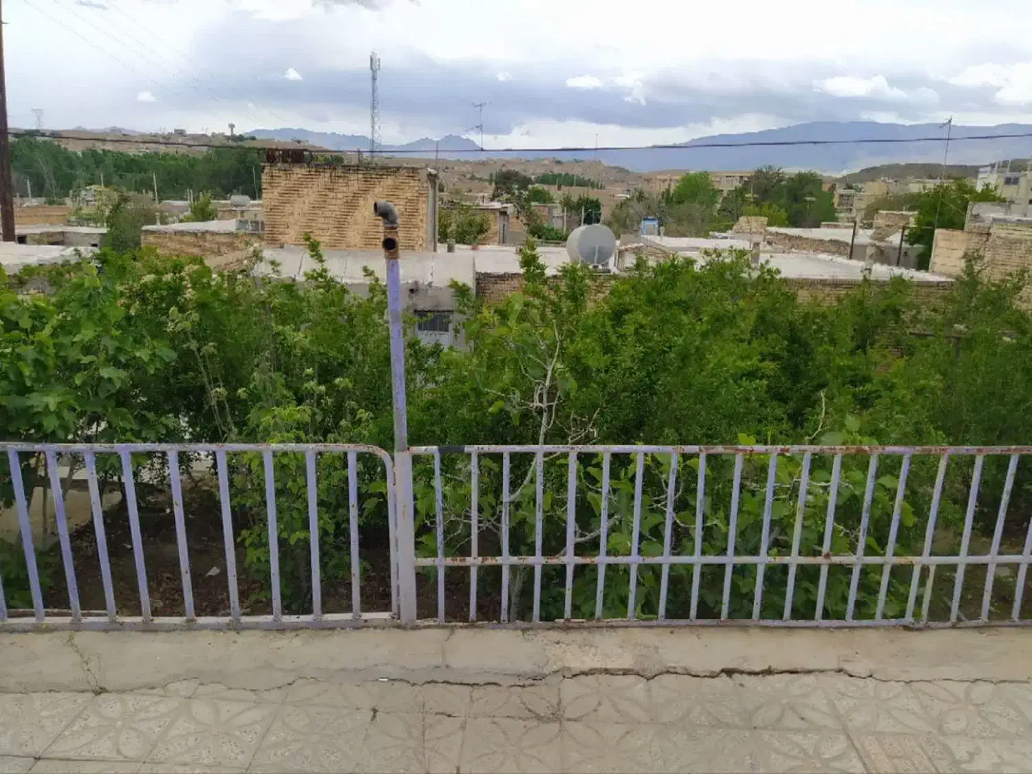 خانه ویلای|فروش خانه و ویلا|فولادشهر, نوگوران|دیوار