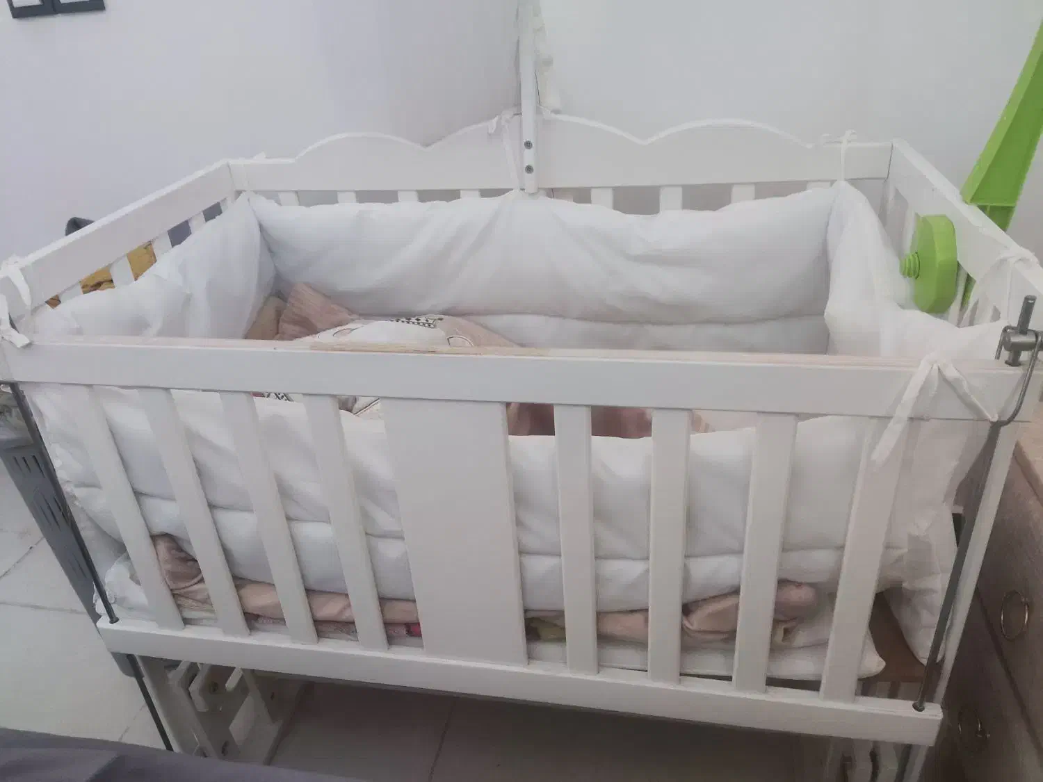 تخت خواب نوزاد|تخت و صندلی بچه|بندر گناوه, |دیوار