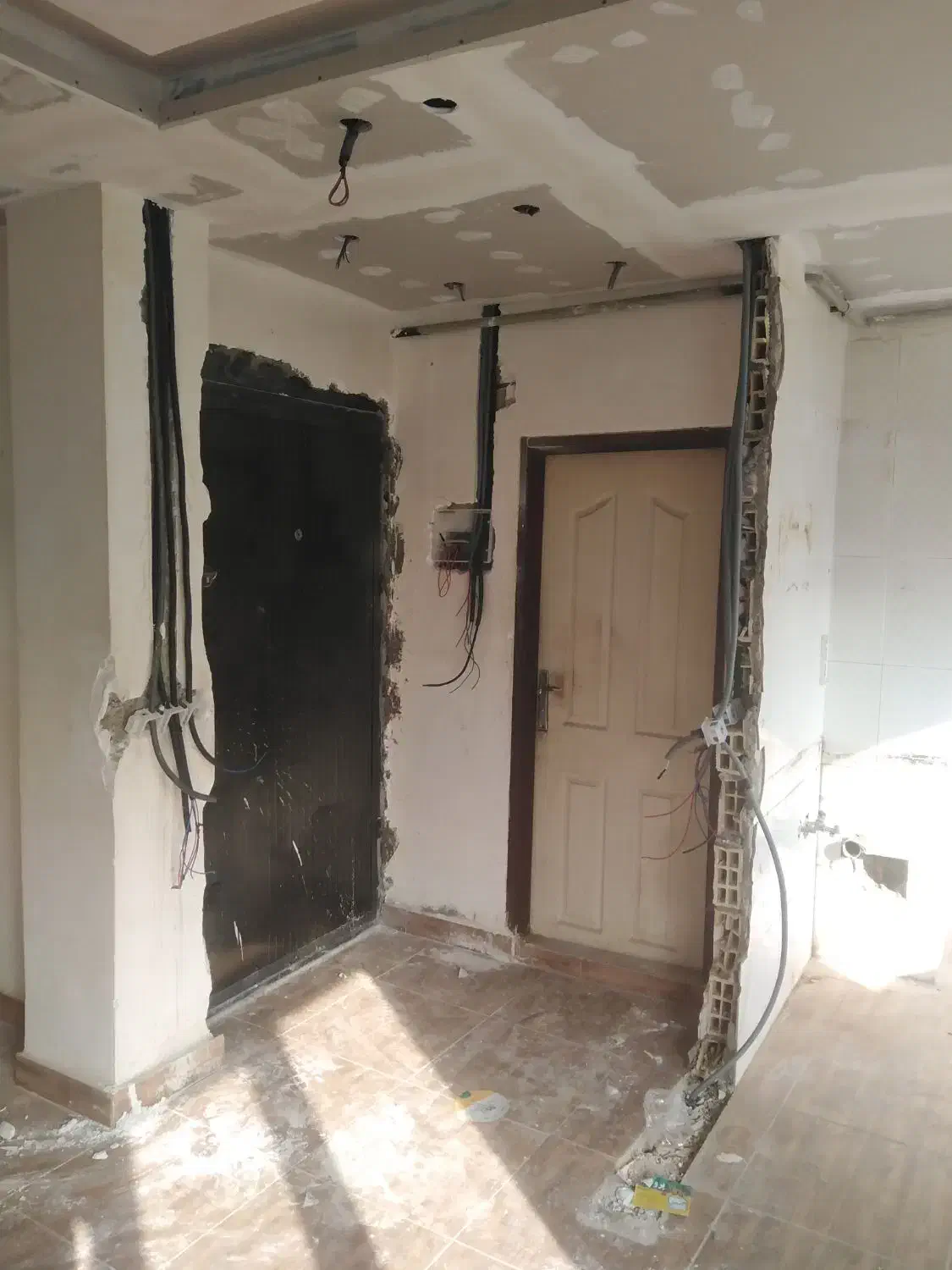 لکه گیری وترمیم ساختمان و بند کشی داخل سرویسها|خدمات پیشه و مهارت|رشت, چله خانه|دیوار