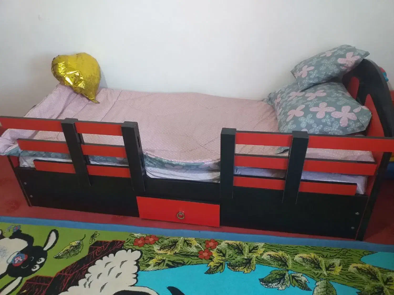 سرویسخوابیکنفره|تخت و سرویس خواب|رباطکریم, شهرک والفجر|دیوار