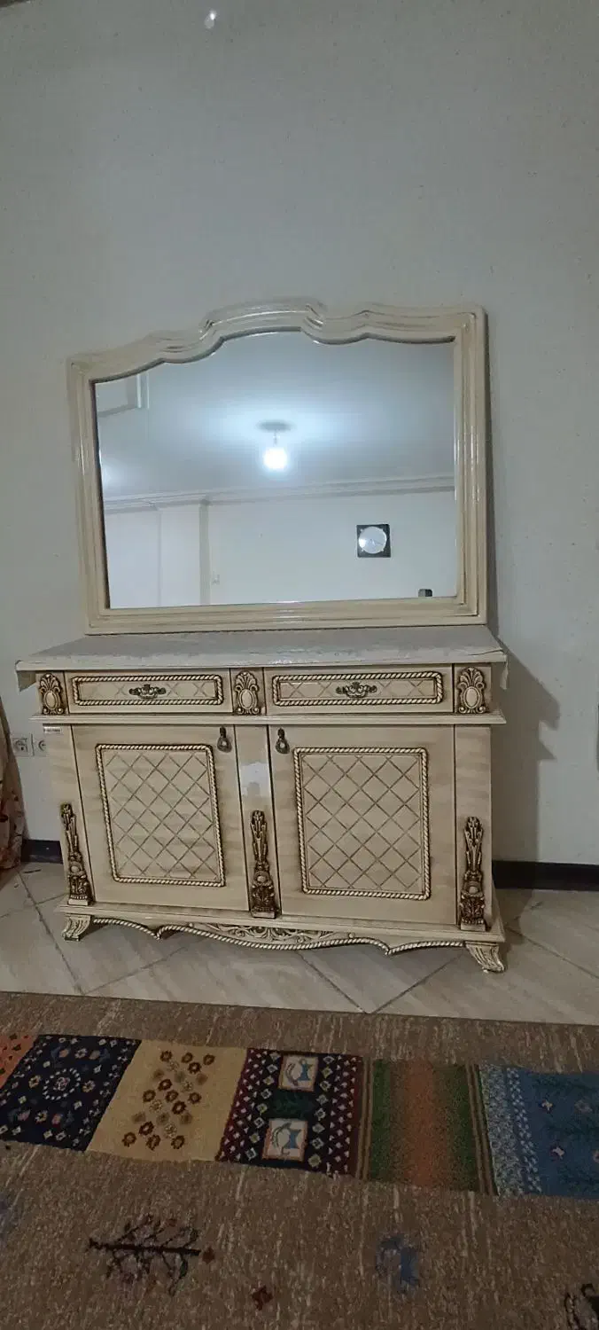 آیینه و کنسول|بوفه، ویترین، کنسول|کرج, گلشهر|دیوار