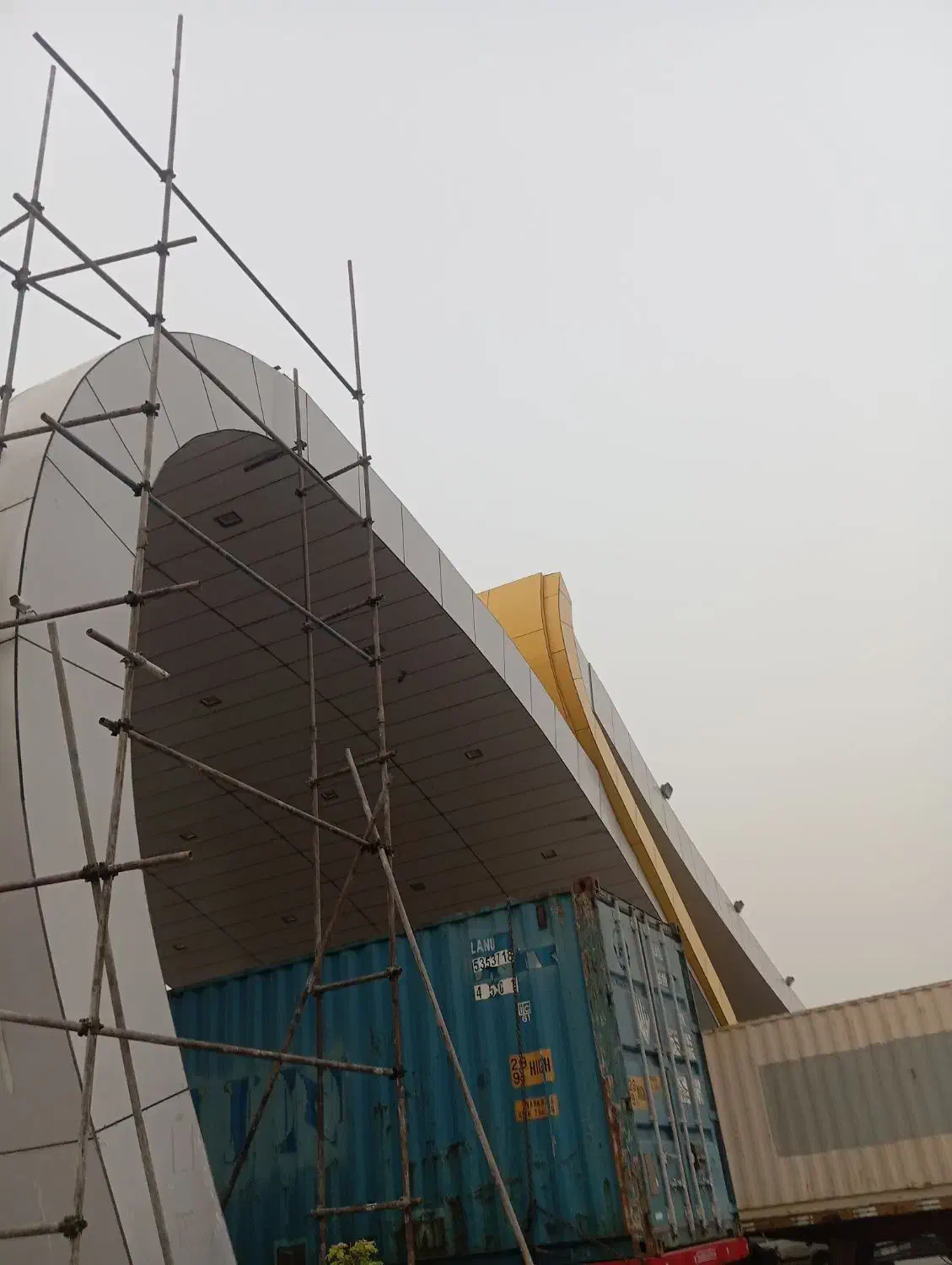 اکیپ داربست فلزی وساندویچ پنل ورق..|خدمات پیشه و مهارت|جیرفت, |دیوار