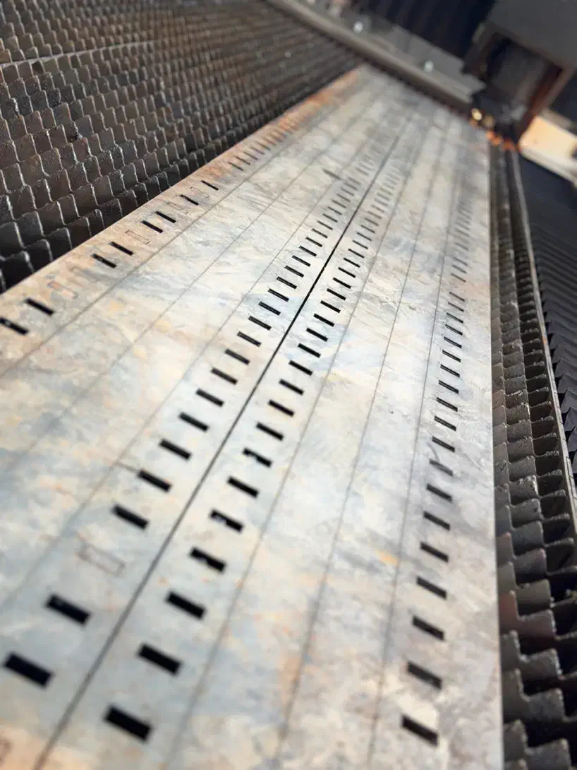 لیزر و خم کاری و Cnc|ماشین‌آلات صنعتی|رشت, آب آسیاب|دیوار