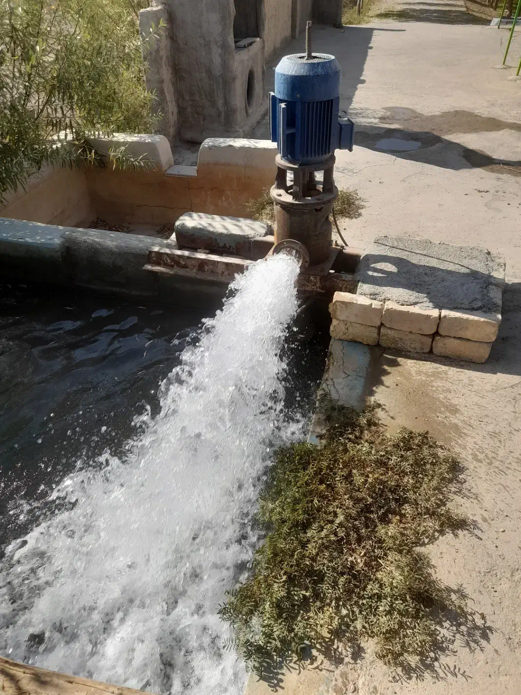 موتور آبکش با توربین چهار طبقه|ماشینآلات صنعتی|اصفهان, ارزنان|دیوار