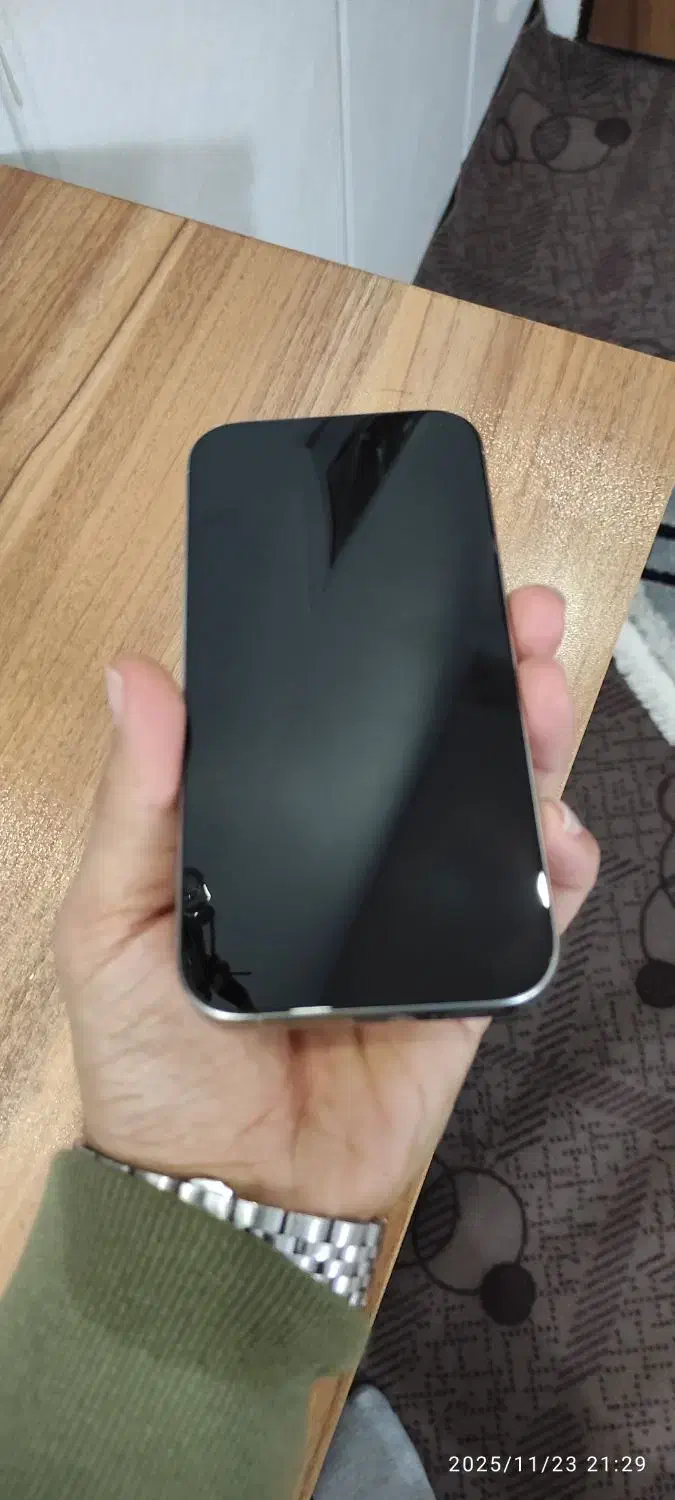 ایفون ۱۶ پرو در حد رنگ نچرال|موبایل|قم, باغ کرباسی|دیوار