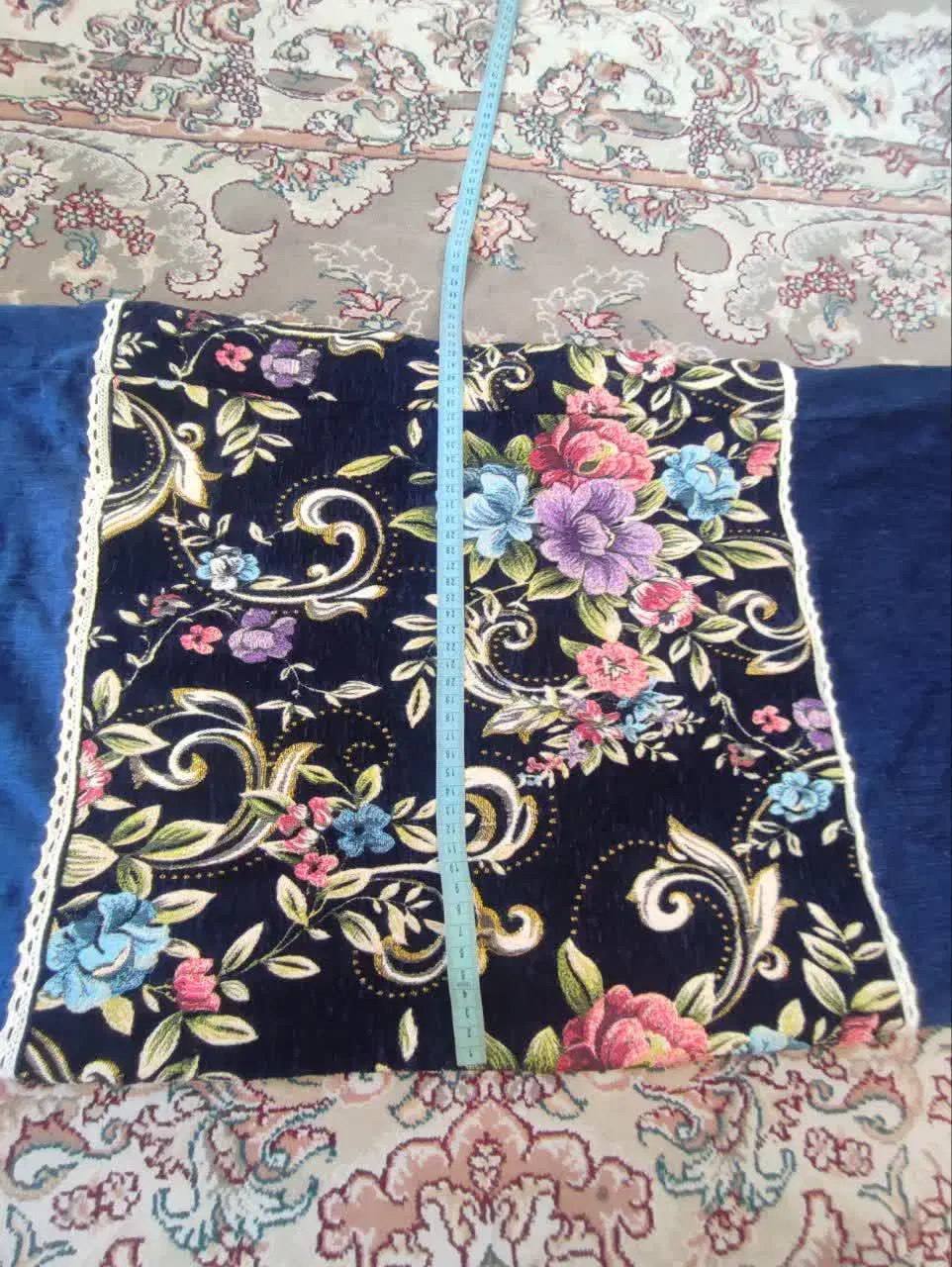 رو متکایی و رو بالشی|رختخواب، بالش، پتو|قم, سید معصوم|دیوار