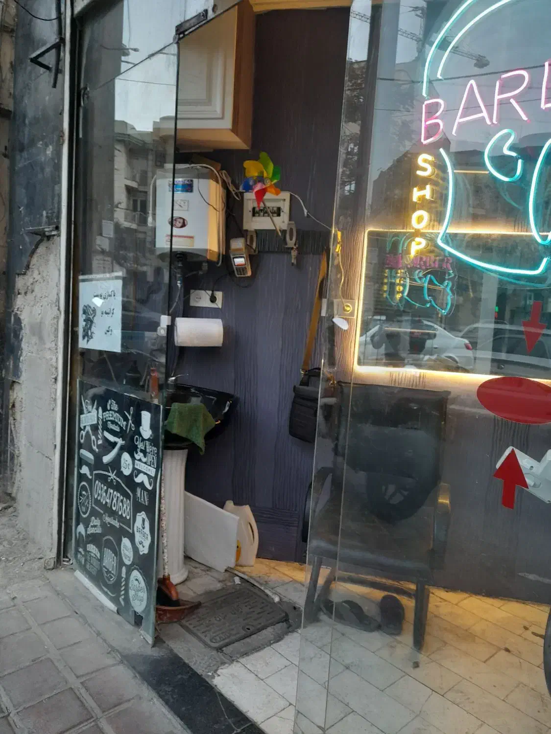 ۵متر مغازه مخصوص ارایشگا و خیاطی سیگار فروشی|اجارهٔ مغازه و غرفه|تهران, علم و صنعت|دیوار