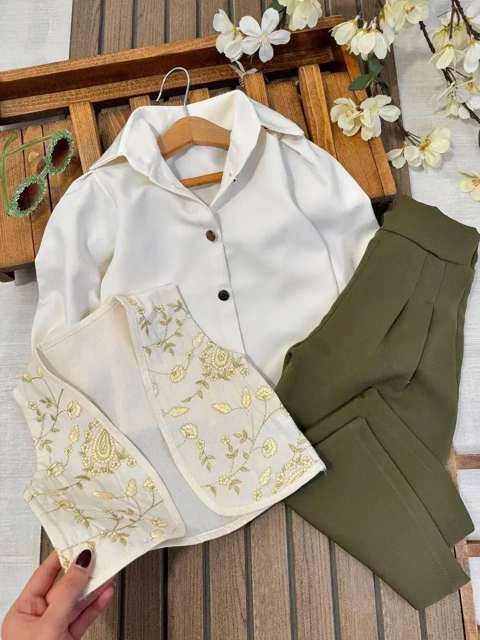 پوشاک بچه گانه آوینا|کفش و لباس بچه|تاکستان, |دیوار