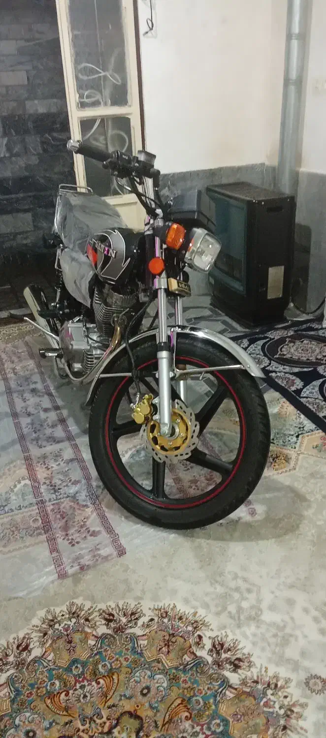 متور سنین ۱۴۰۲ در حد صفر|موتورسیکلت|بروجرد, |دیوار