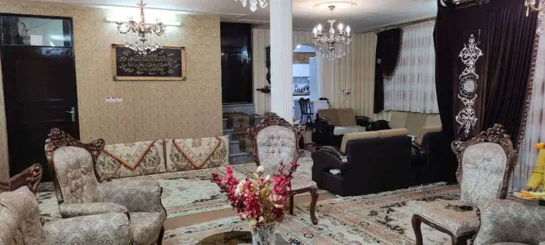 حیاط ویلایی معلم 270 متر بنا دوطبفه 180 متر حیاط|فروش خانه و ویلا|شاهرود, |دیوار