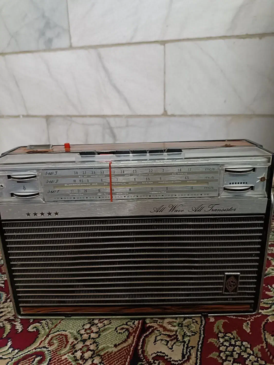 رادیو های قدیمی|کلکسیون اشیاء عتیقه|یزد, |دیوار