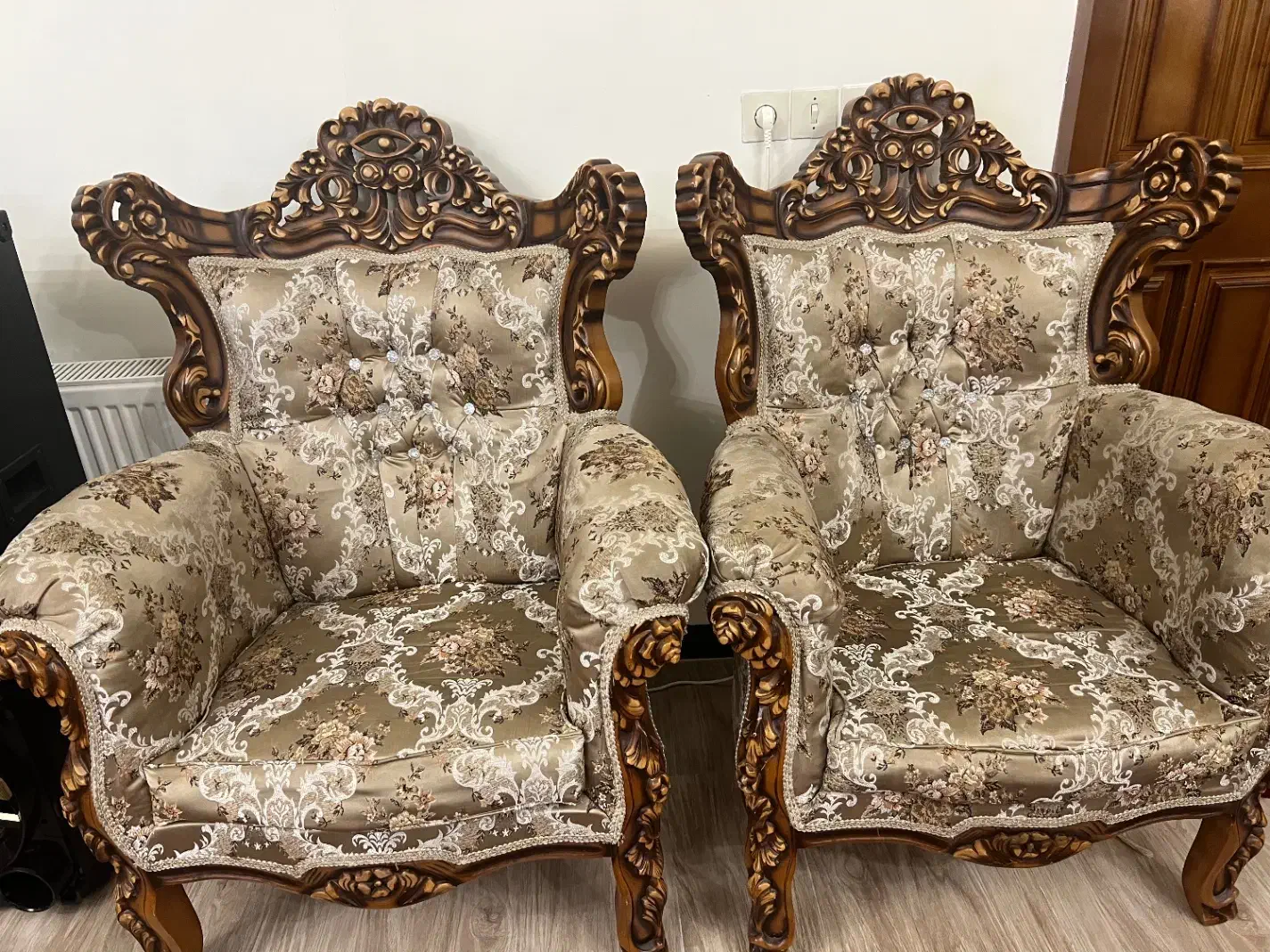 فروش مبل سلطنتی درحد|مبلمان خانگی و میز عسلی|مشگین شهر, |دیوار