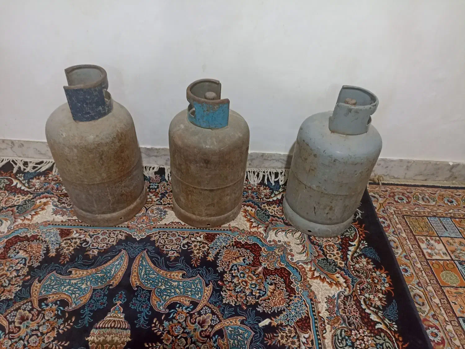 ۳ عدد کپسول بوتان در حد نو و ۳ عدد بخاری گازی|بخاری، هیتر، شومینه|ماهدشت, |دیوار