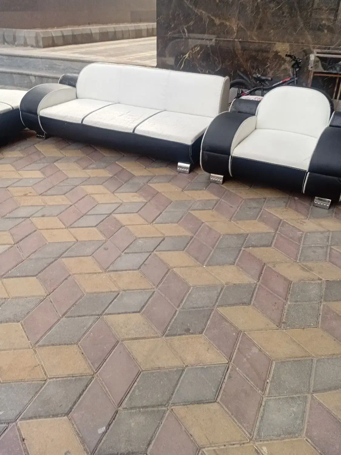 سه عدد مبل راحتی|مبلمان خانگی و میز عسلی|تبریز, |دیوار