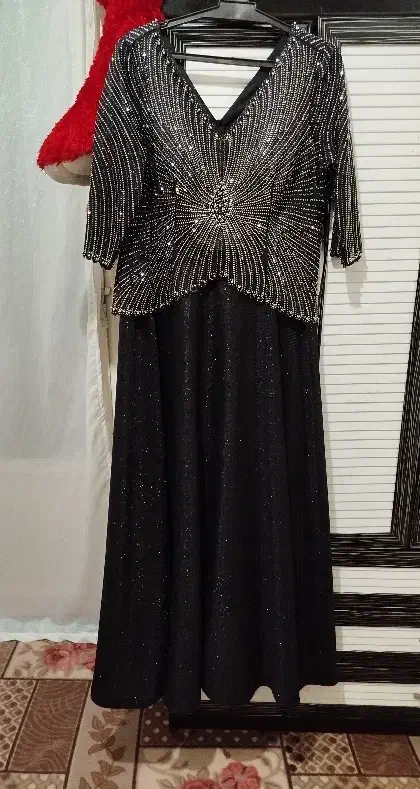 پیرهن|لباس|قدس, شهرقدس|دیوار