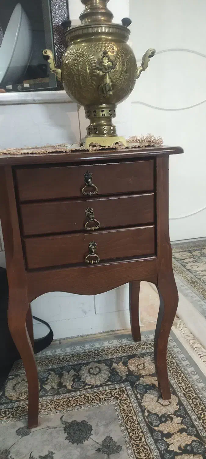 میز مناسب زیر گرام و سماور ذغالی|بوفه، ویترین، کنسول|قرچک, شهرک طلائیه|دیوار