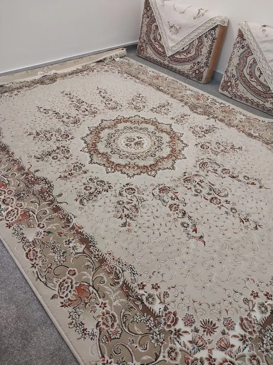 فرش ۹و۶متری|فرش|هشتگرد, فاز ۷ مهستان|دیوار