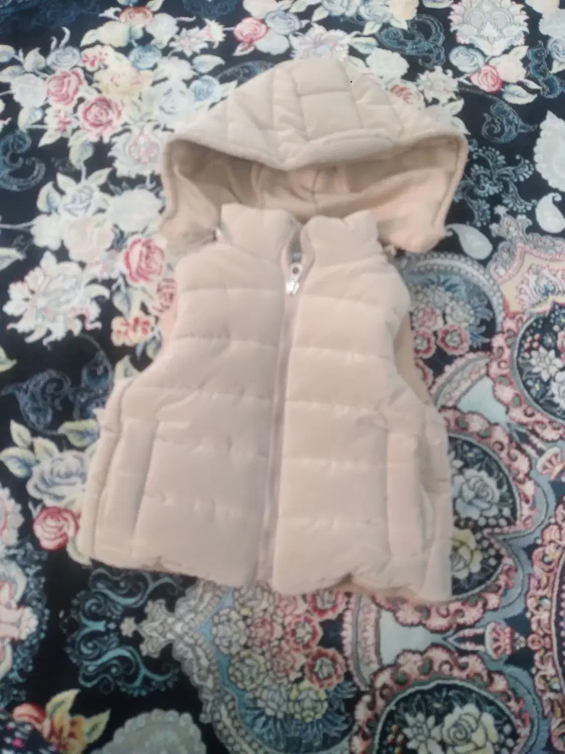 پافر رنگ کرمی جنس نرم در حد نو|لباس|پاکدشت, پاکدشت (مامازند)|دیوار