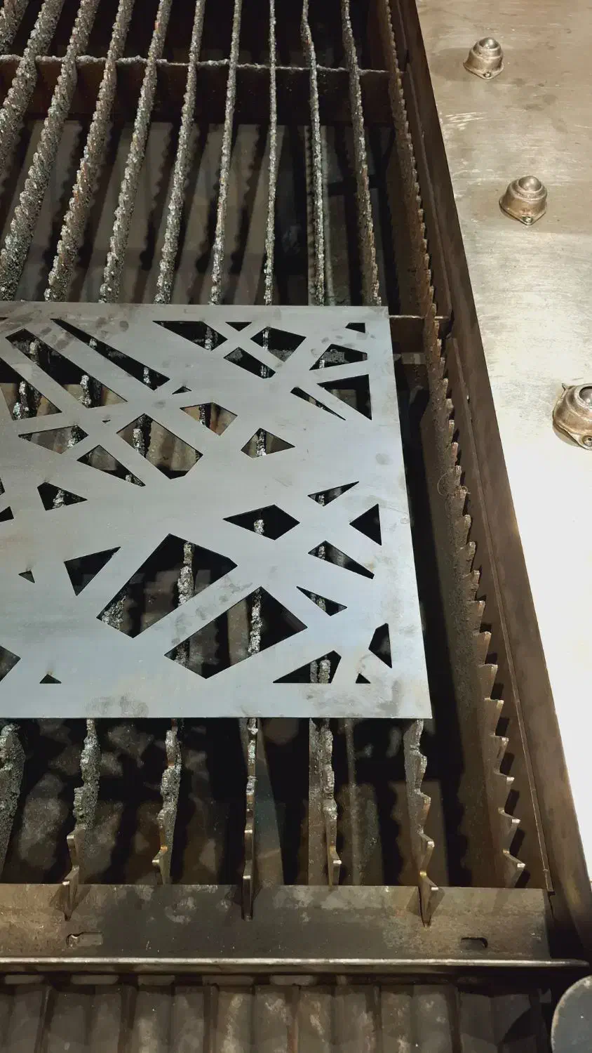 برش لیزر فلزات|خدمات پیشه و مهارت|مشکین‌دشت, |دیوار