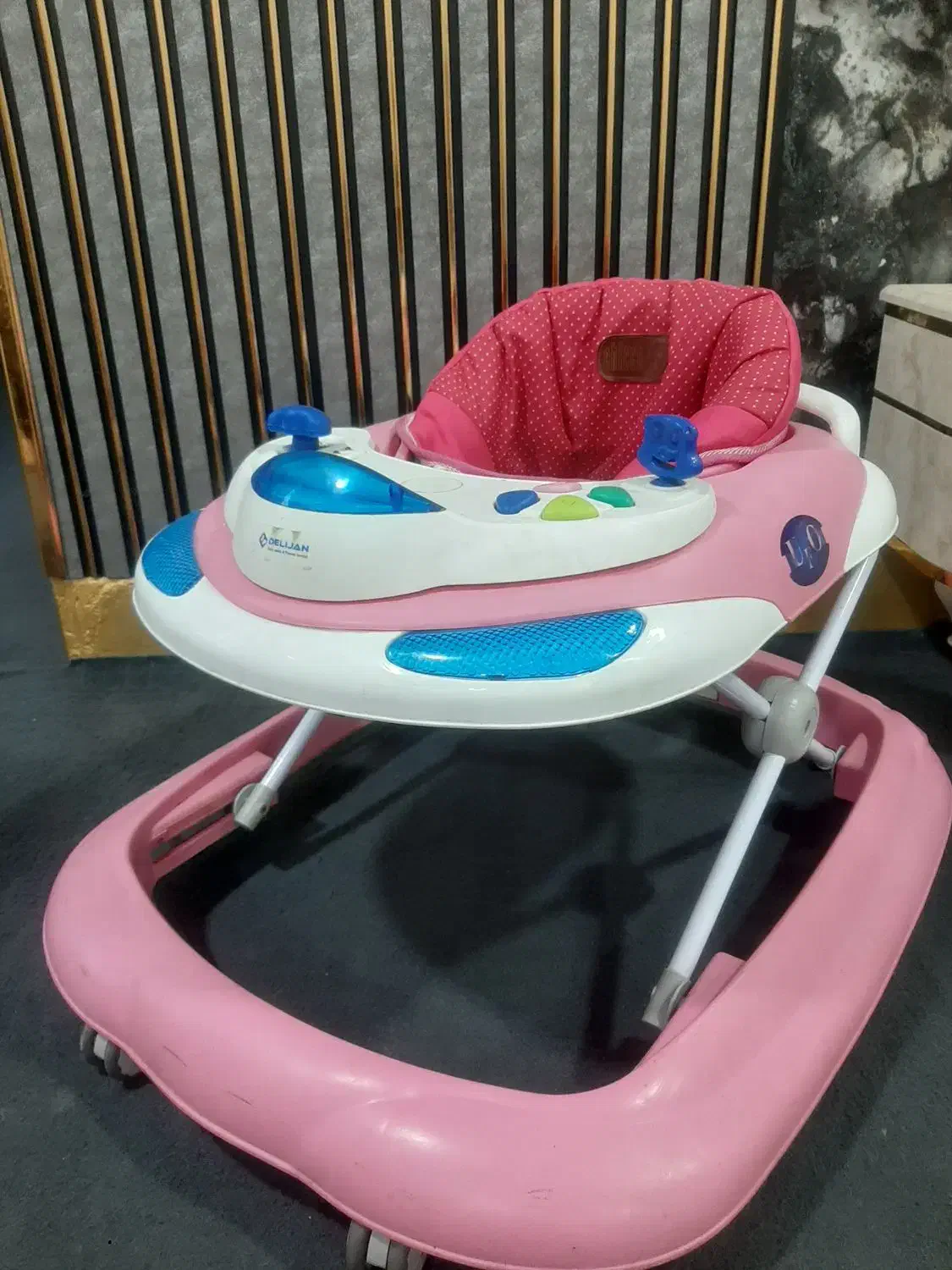 روروک بچه|کالسکه و لوازم جانبی|خرمشهر, |دیوار