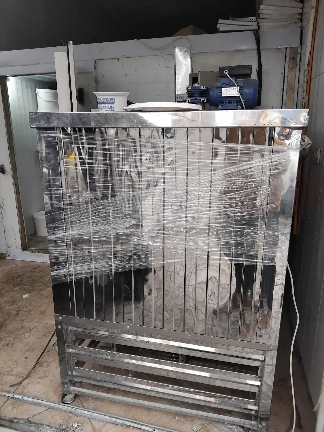 شیر سردکن شیر سرد کن ۵۰۰ لیتری نوی نو|ماشینآلات صنعتی|مشهد, شهرک امام هادی (شهرک غرب)|دیوار